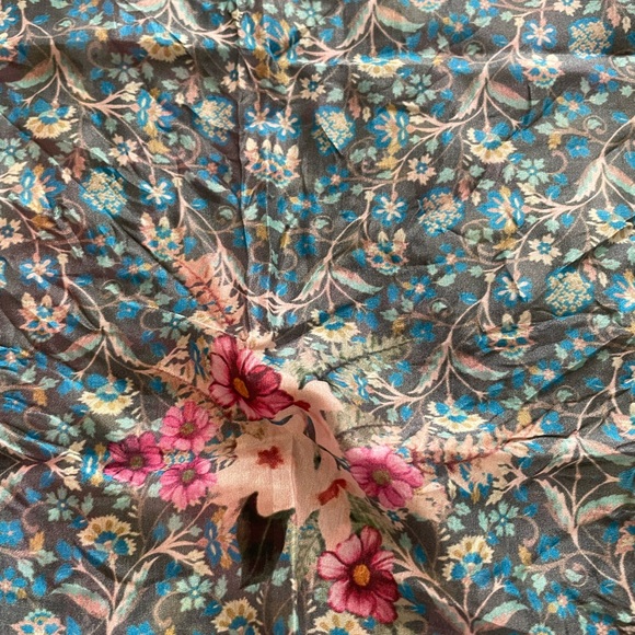 Johnny Was square silk scarf with tassels - Picture 5 of 7